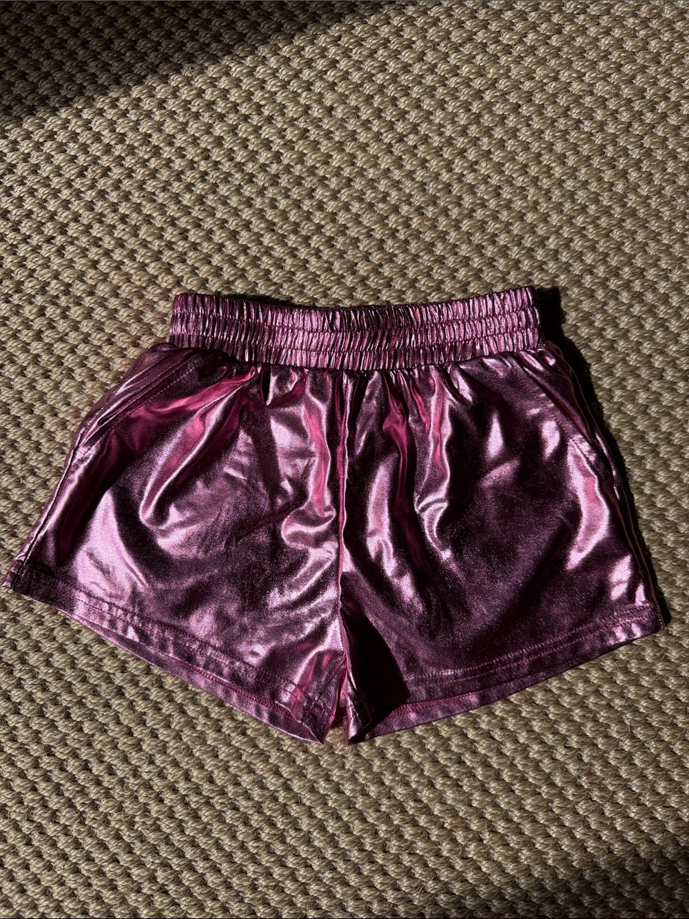 Lola + The Boys Metallic Plum Girls' Elastic-Waist Shorts size 6 years